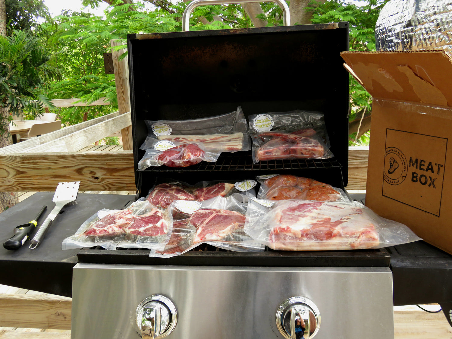 BBQ MASTER MEAT BOX